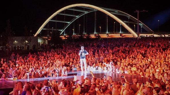 Thomas Rhett & Friends Bring the Party to Sold-Out Hometown Show