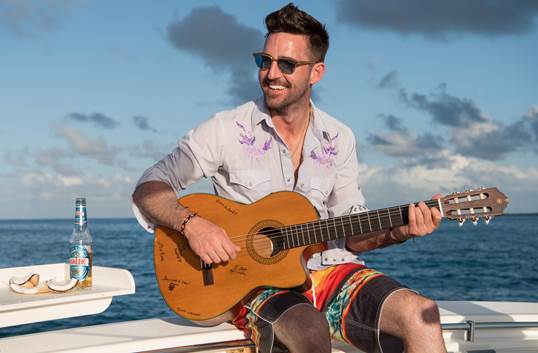 Jake Owen Is In ‘Good Company’ In His New Music Video