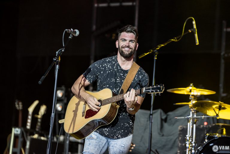 Dylan Scott Nabs First No.1 with ‘My Girl’