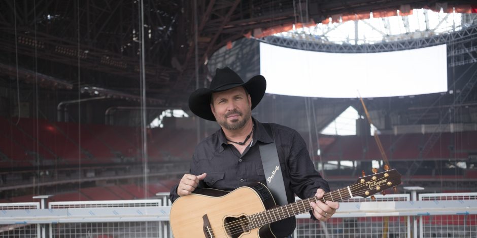 Garth Brooks to Headline the First-Ever Concert in Notre Dame’s Stadium