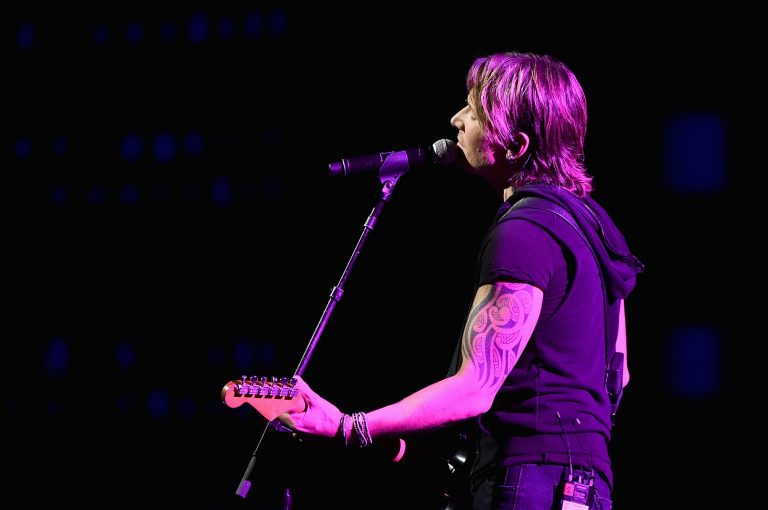 Keith Urban Takes Home the Trophy for Video of the Year at 2017 CMT Awards