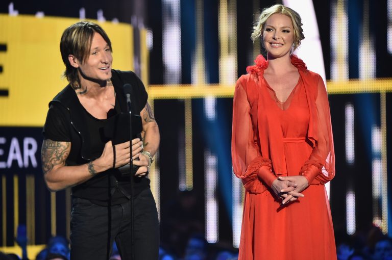 Keith Urban Rakes in Male Video of the Year Honor at 2017 CMT Awards