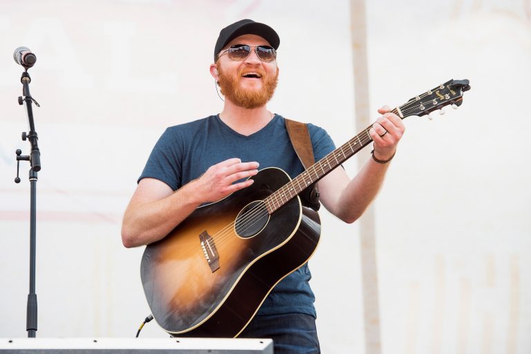 Eric Paslay is ‘Looking Forward’ to Opening for Tim McGraw and Faith Hill