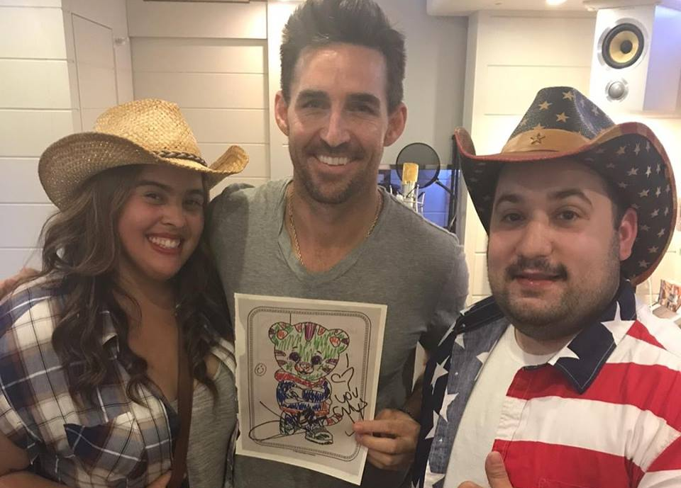 Jake Owen Surprises Newly Engaged Couple With Caricature Meet-and-Greet