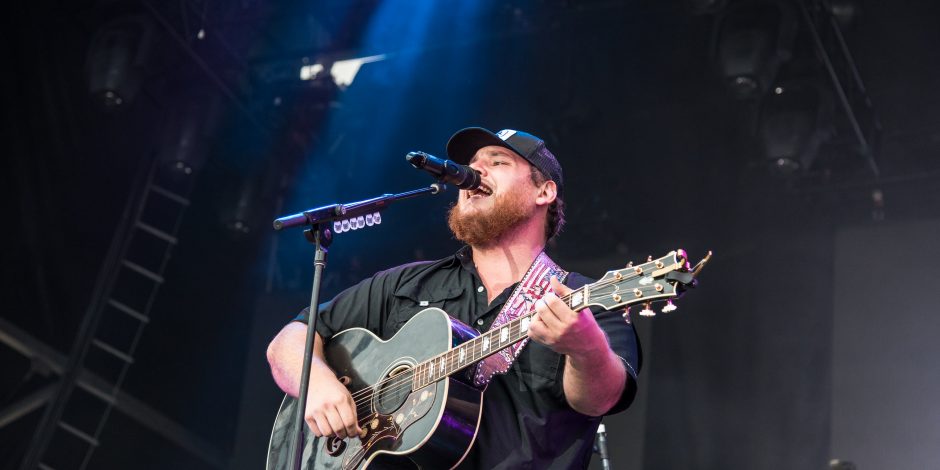 Luke Combs Announces Don’t Tempt Me With A Good Time Tour