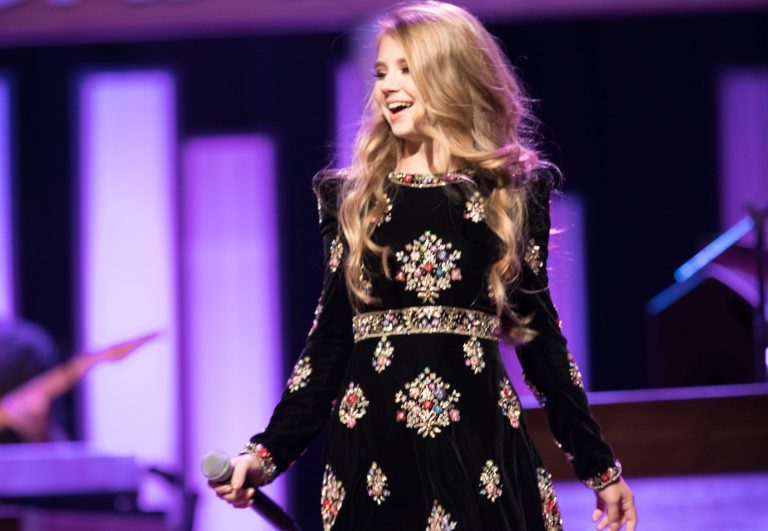 Tegan Marie Signs With Warner Music Nashville, Makes Opry Debut