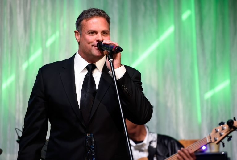 Troy Gentry’s Widow Files Suit Against Helicopter Manufacturer Over Death
