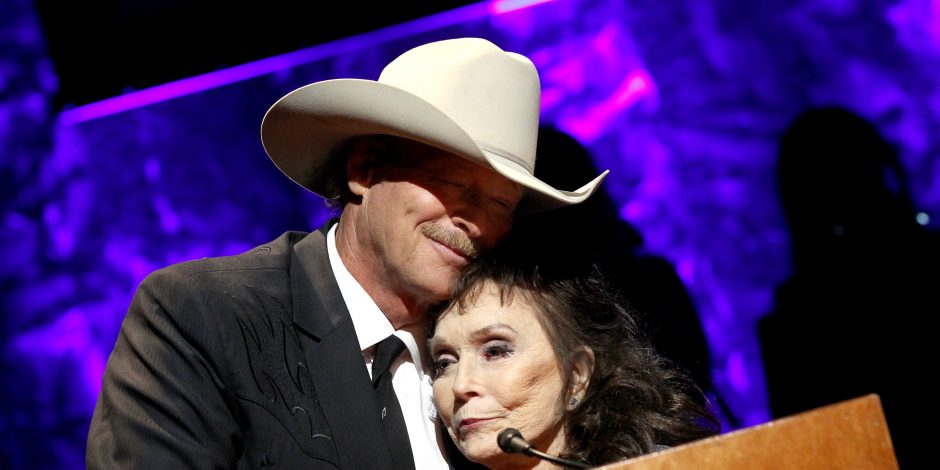 Alan Jackson, Don Schlitz and Jerry Reed Become Newest Members of Country Music Hall of Fame