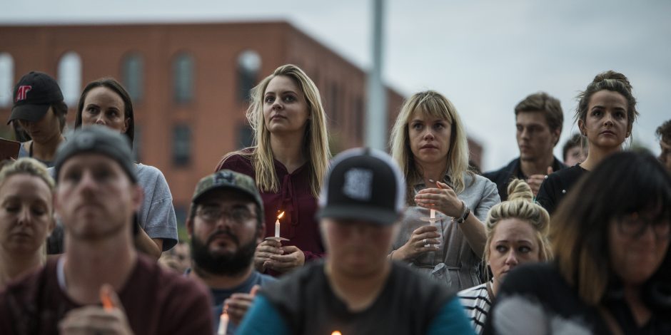 Charles Esten, Keith Urban & More Unite at Nashville Vigil Honoring Las Vegas Shooting Victims