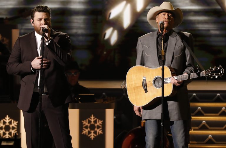 Alan Jackson and Chris Young Remember the Reason for the Season with ‘There’s A New Kid In Town’