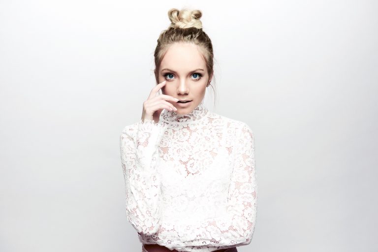 Danielle Bradbery’s New Year’s Resolution Includes a New Language Skill