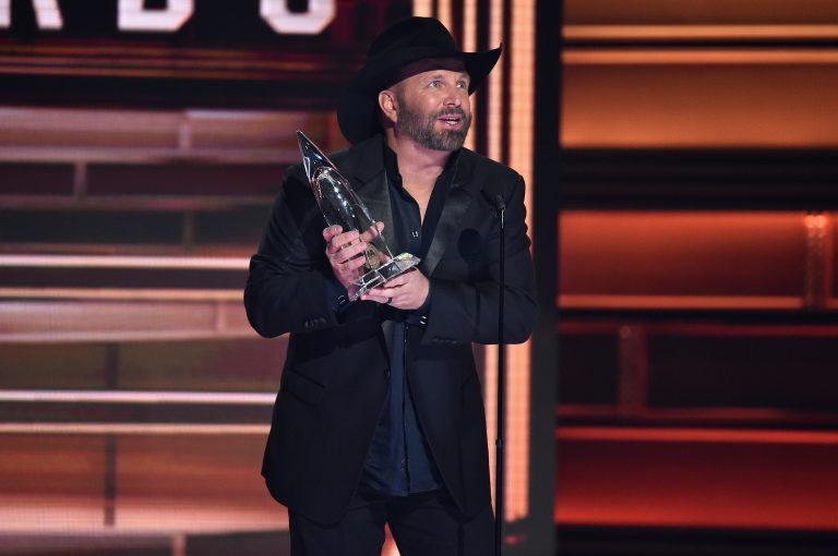 Garth Brooks Earns Prestigious Honor of CMA Entertainer of the Year
