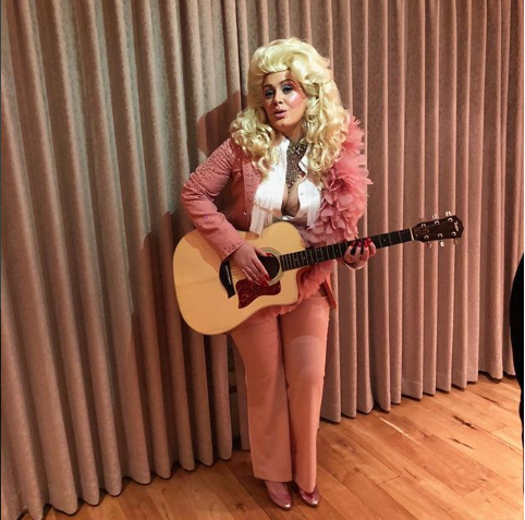 Adele Dresses as Dolly Parton—and Dolly Approves!