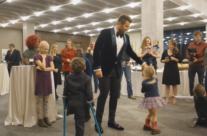 Brett Eldredge Partners With Lyft to Raise Funds for St. Jude Children’s Research Hospital