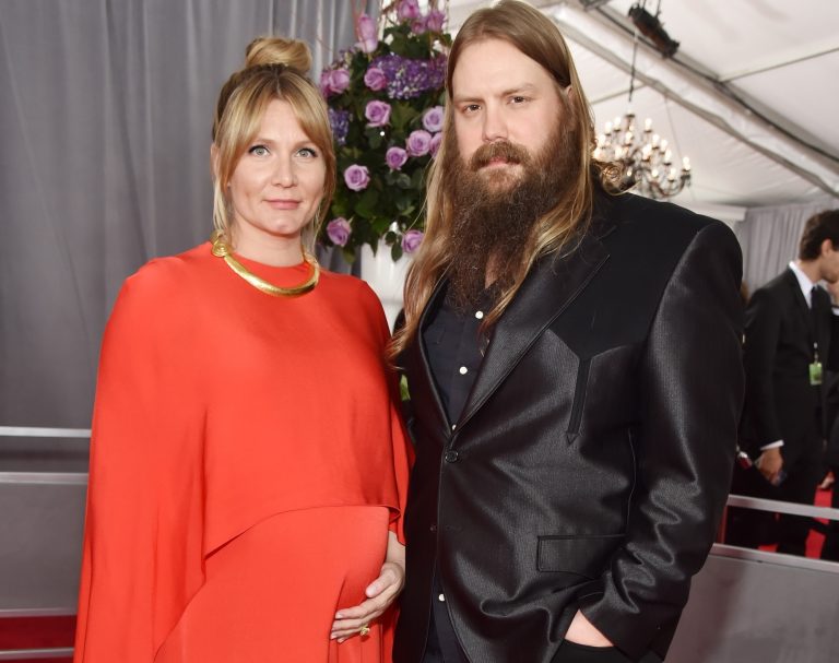 Chris Stapleton and Wife Go Bumpin’ on GRAMMYs Red Carpet