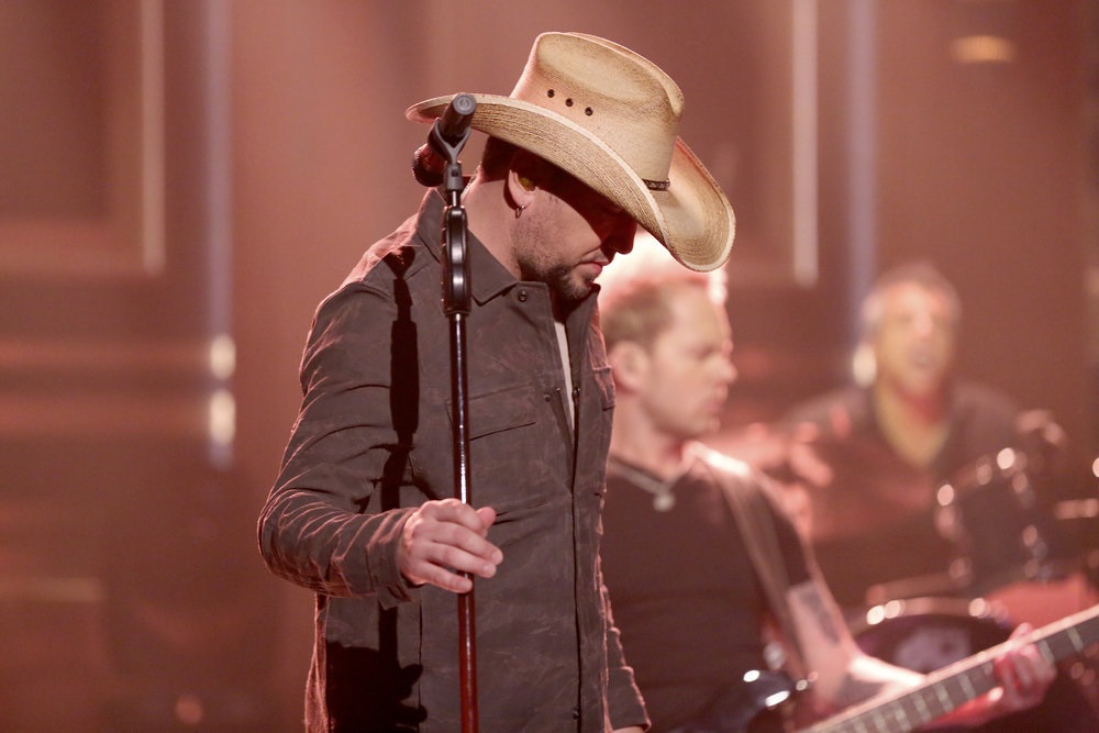 Jason Aldean Makes Television Debut of ‘You Make It Easy’