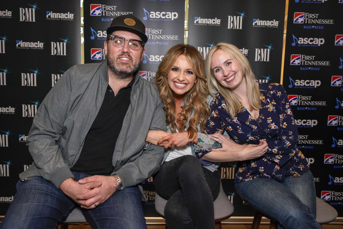 Carly Pearce Gets Emotional While Celebrating at Her First No. 1 Party ...