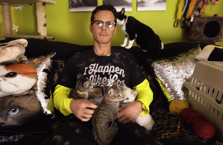 Granger Smith Admits to His Feline Addiction in ‘I Happen to Like Cats’