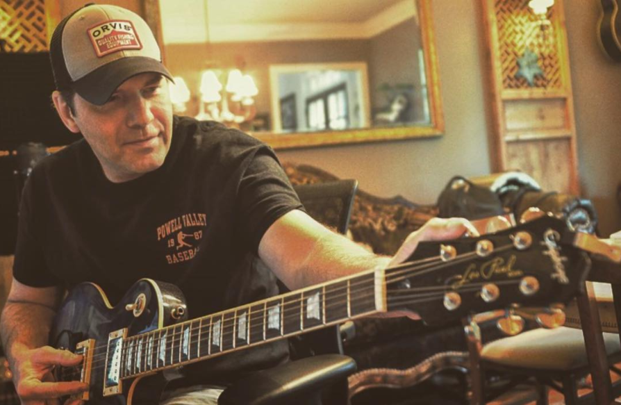 Rodney Atkins’ Music Derives Inspiration From His Family