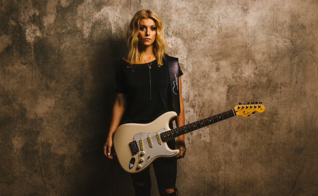 Lindsay Ell Says Recording John Mayer’s ‘Continuum’ Helped Her Find Her Sound As an Artist