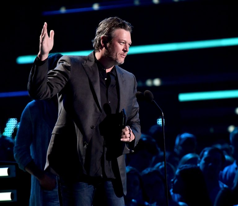 Blake Shelton Comes Out on Top With 2018 CMT Video of the Year Award