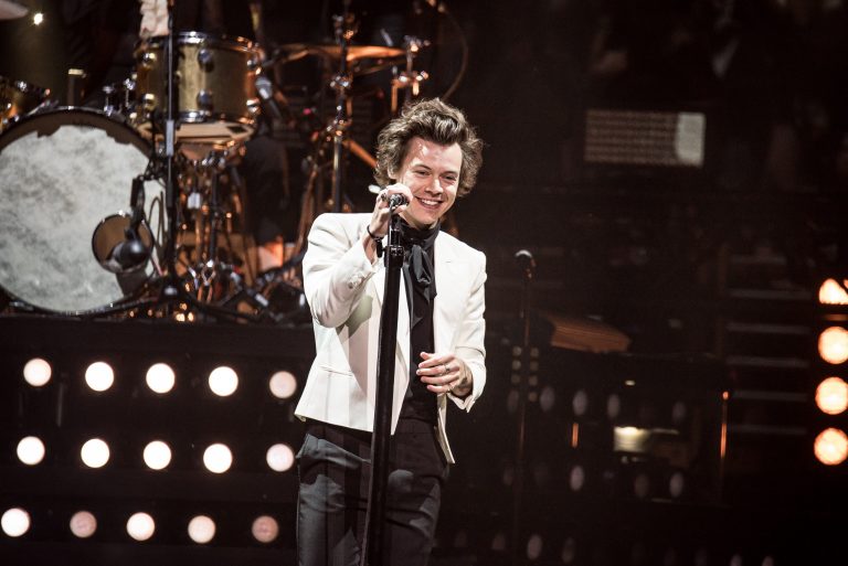 Harry Styles And Kacey Musgraves Make Picture Perfect Pairing on Tour
