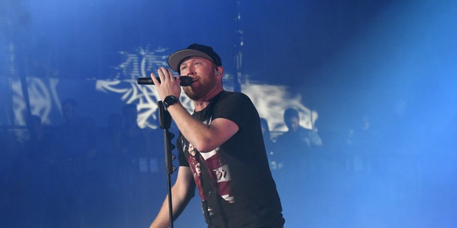 Cole Swindell Earns 8th No.1 Single with ‘Break Up In The End’