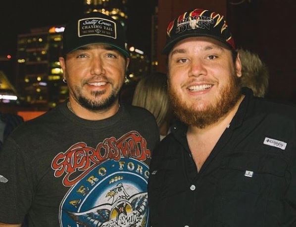 Luke Combs on Jason Aldean: He’s a ‘Great Example’ of A ‘True Entertainer’