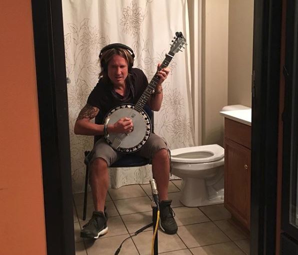 Keith Urban Takes to the Confines of a Hotel Bathroom For New Music