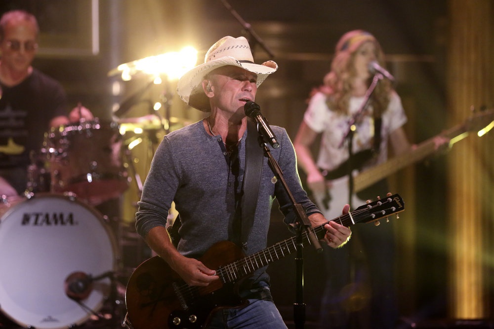 Kenny Chesney’s ‘Songs for the Saints’ Debuts at No.1