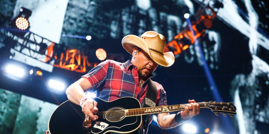 Jason Aldean’s Bus is Packed With Cribs and Playpens for His Kids