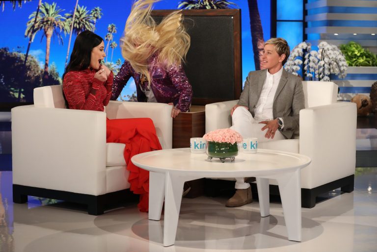 Kacey Musgraves Gets Scared on <em></noscript>The Ellen Show</em>
