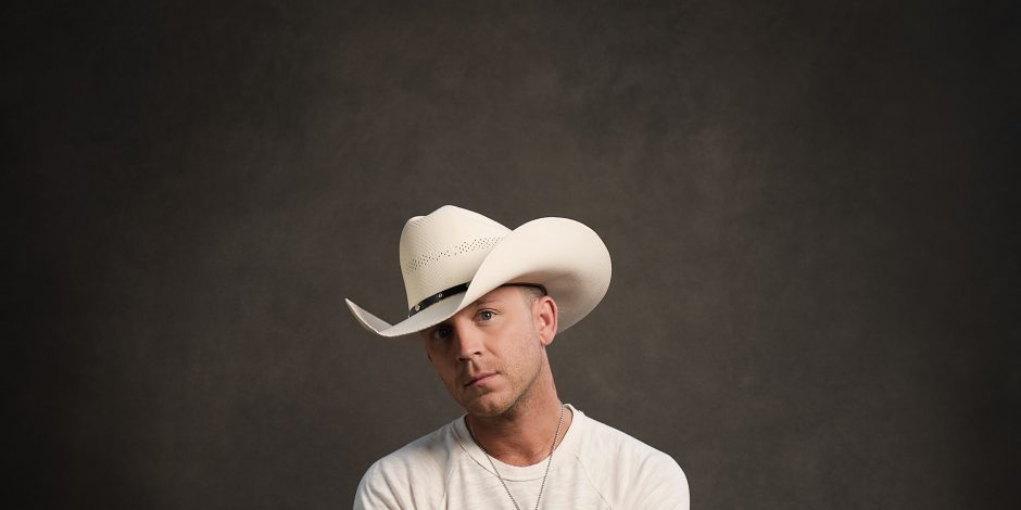 Justin Moore-1541522541