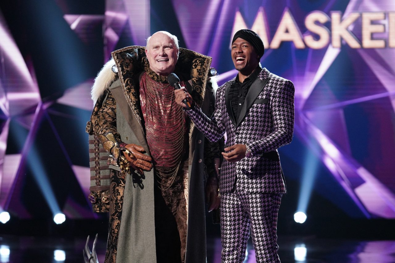 Terry Bradshaw Nick Cannon The Masked Singer-1547740391