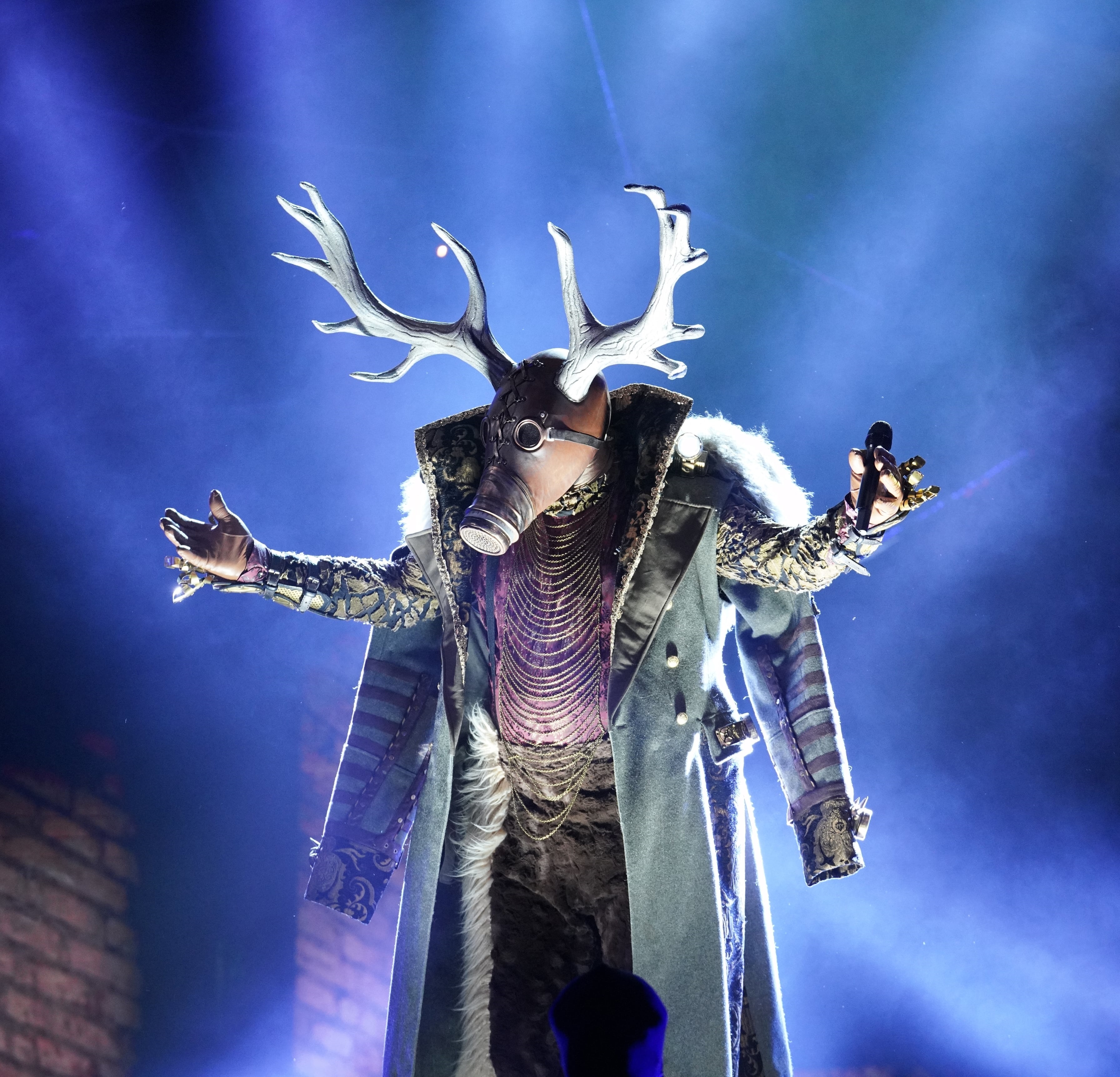 Долина олень. The masked Singer шоу. The masked Singer шоу Deer. Шоу "the masked Singer" -2020. Маска Сингер Америка.