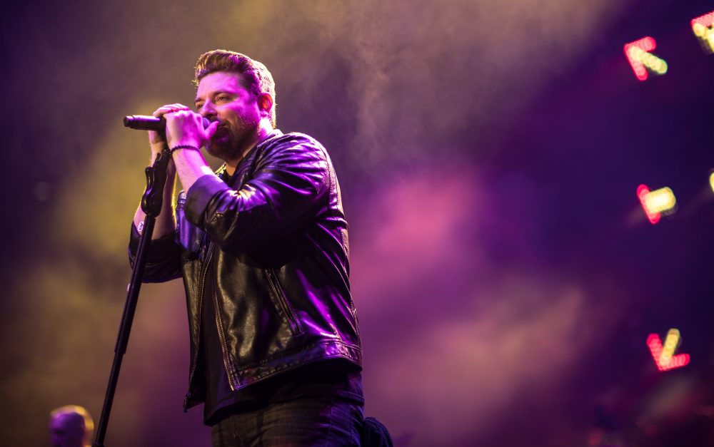Chris Young Announces 2019 Raised On Country Tour