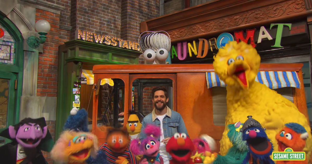 Thomas Rhett Pens 50th Anniversary Anthem for 'Sesame Street' .