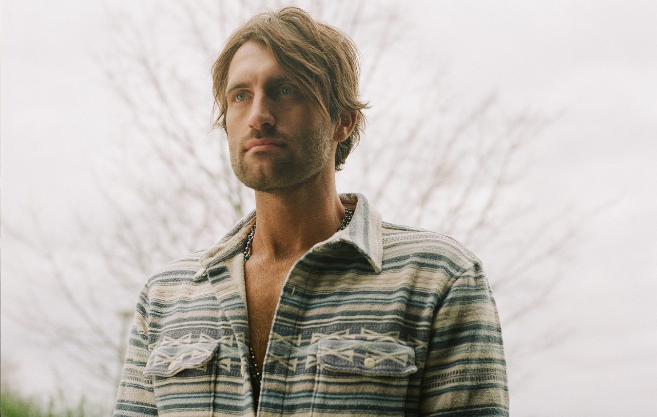 Ryan Hurd’s ‘To A T’ Video Features Real-Life Couples