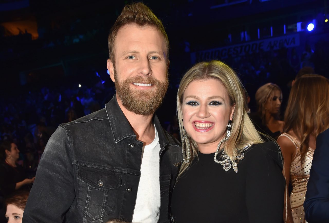 Dierks Bentley, Kelly Clarkson + More to Perform on 2019 ACM Awards