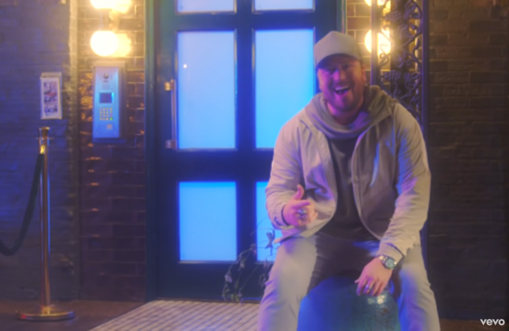 Watch Mitchell Tenpenny’s Trippy ‘Alcohol You Later’ Video
