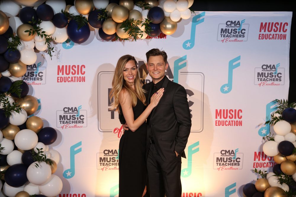 Frankie Ballard and Wife Expecting Baby In February