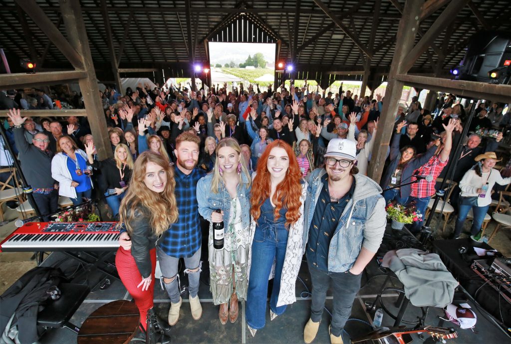 Ingrid Andress, Chris Lane,CMT's Marley Sherwood, Caylee Hammack, HARDY; Photo courtesy of Live in the Vineyard (2019) Goes Country