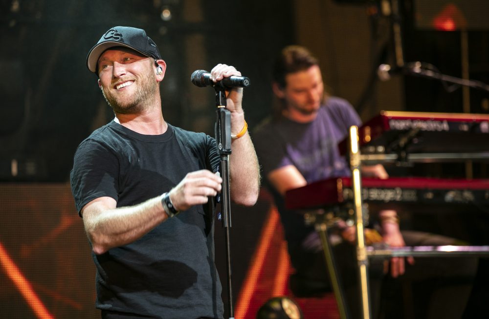 Cole Swindell Clocks In With Party Ready ‘Drinkin’ Hours’