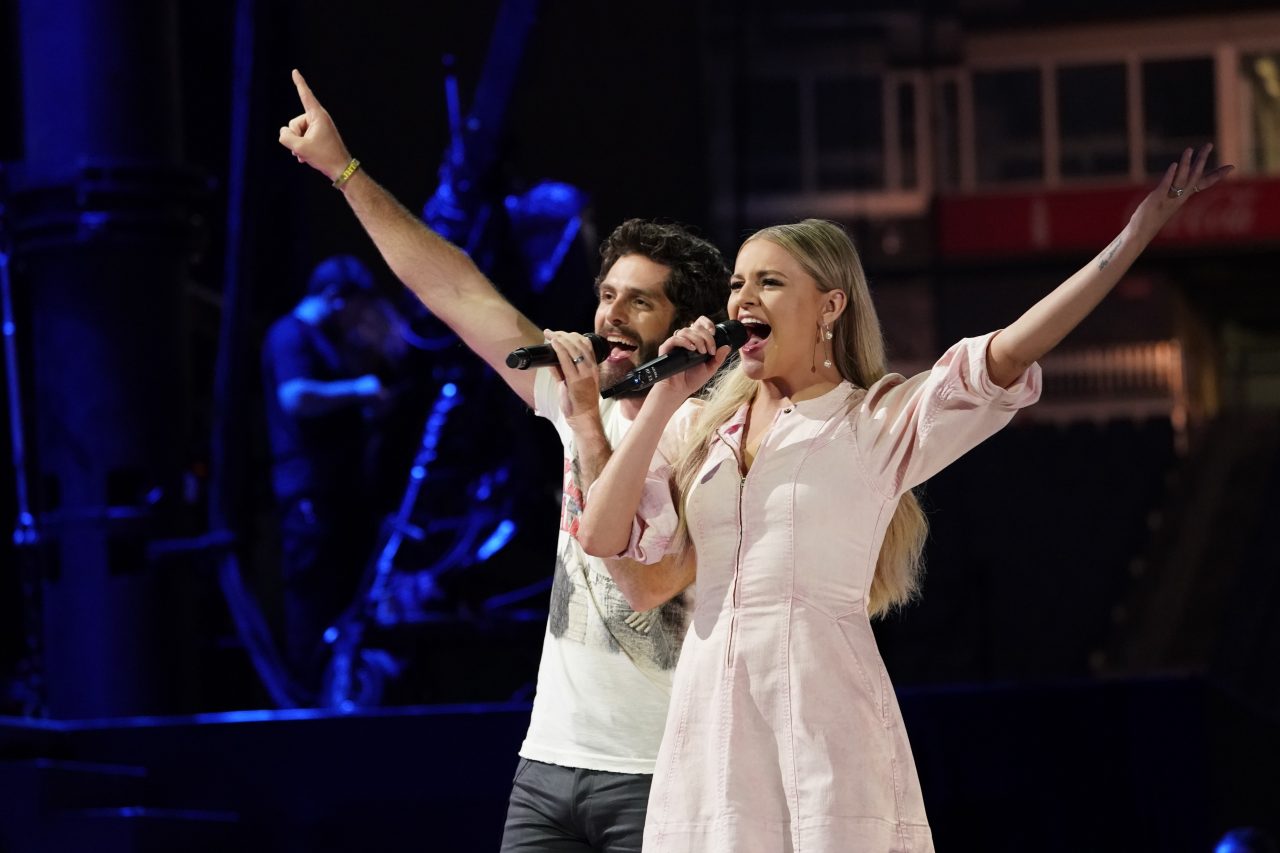 Singin’ in the Rain: 2019 CMA Fest Opens With Surprises From Kelsea Ballerini, Brothers Osborne + More
