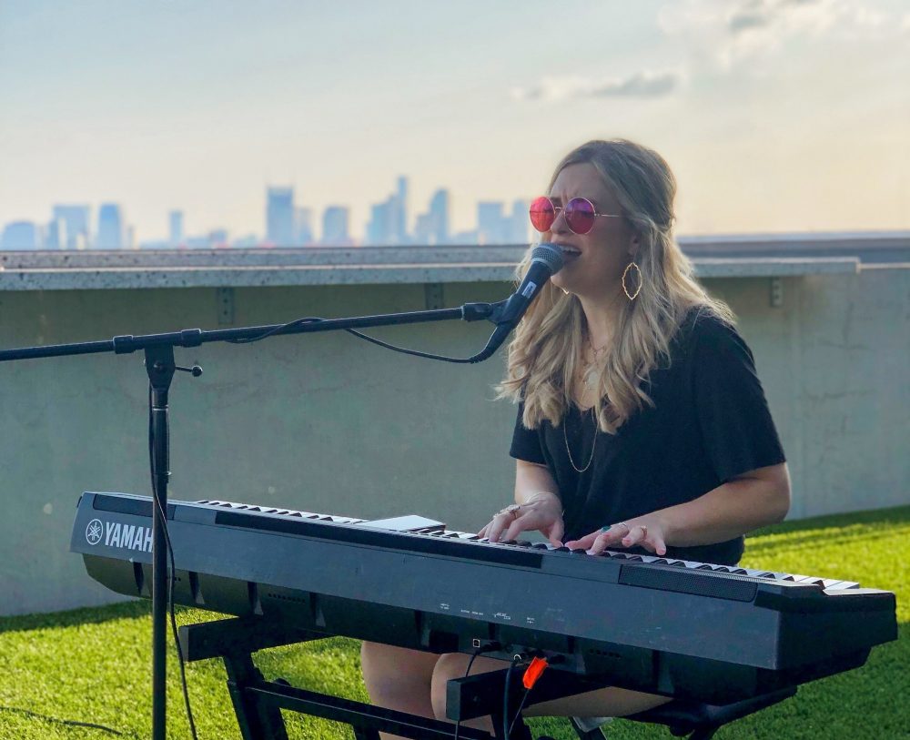 Rachel Wammack Takes Music Straight to Nashvile Residents With Summertime ‘Sunset Sessions’