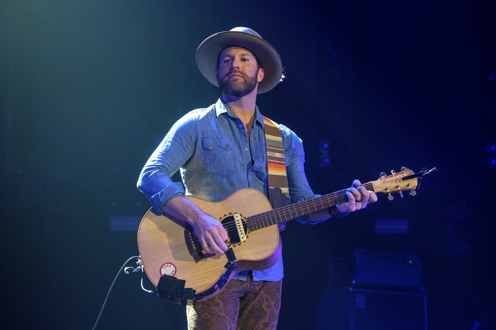 Drake White Reveals Medical Condition After Scary Moment Onstage