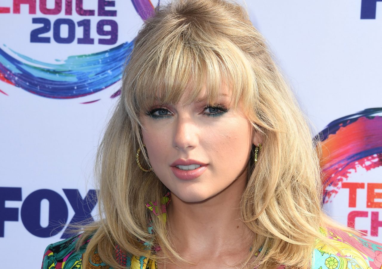 Taylor Swift Plans To Re Record Old Songs After Sale Of