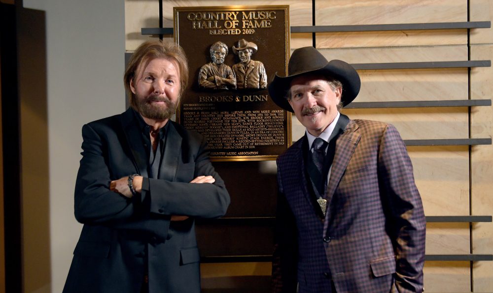 Brooks & Dunn Welcomed to Country Hall of Fame in All-Star Ceremony