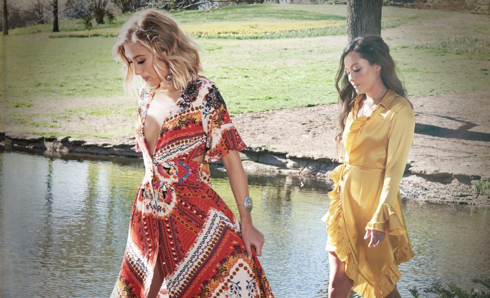 Goin’ Places: Maddie & Tae Share the Biggest Lessons They’ve Learned During a Whirlwind Year