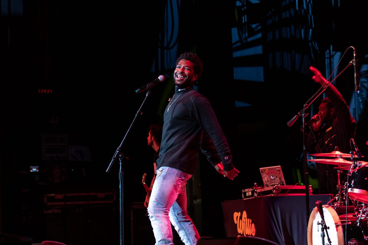 Willie Jones Brings His Smooth Country Vibes to the Ryman Auditorium